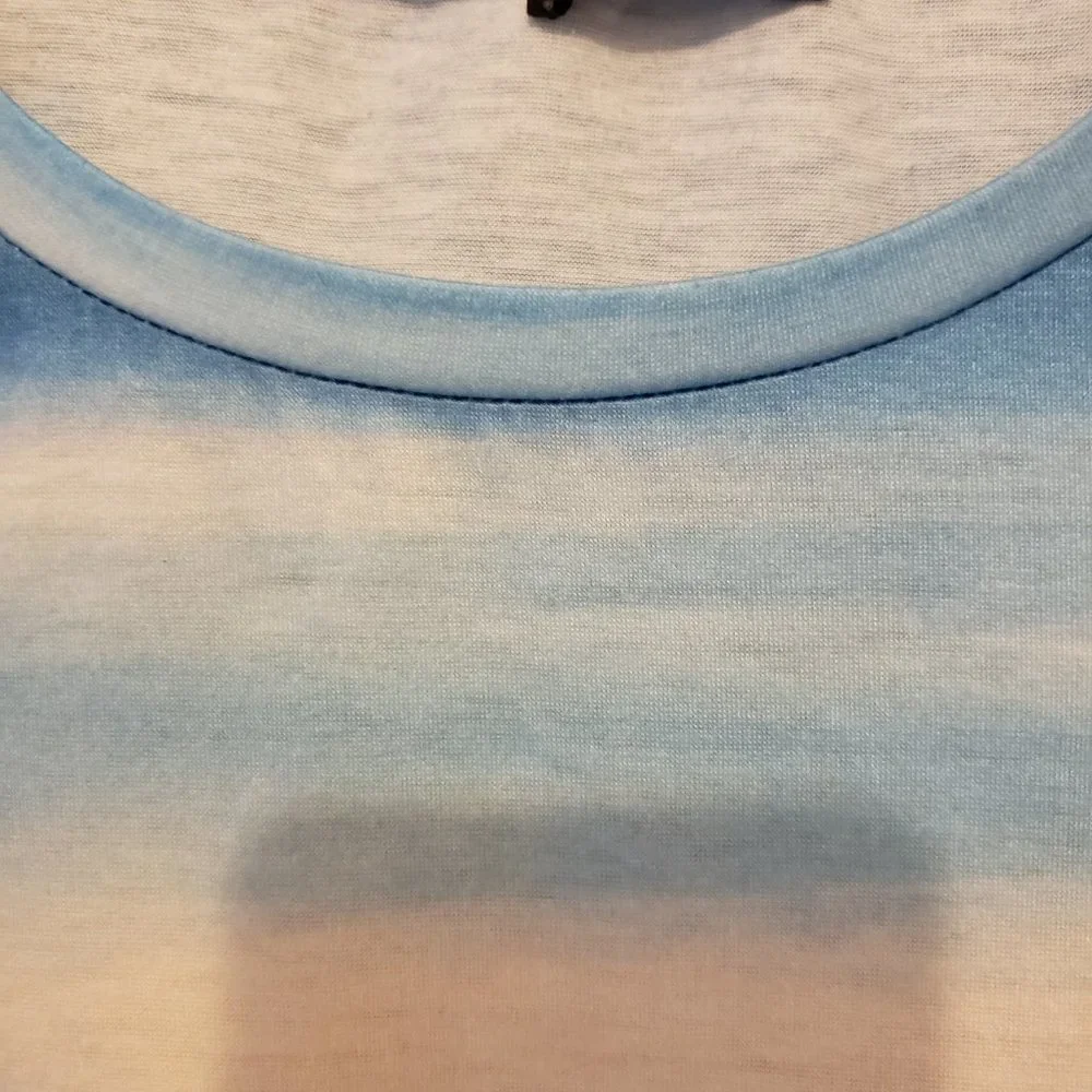 Tops - Picture 2 of 9